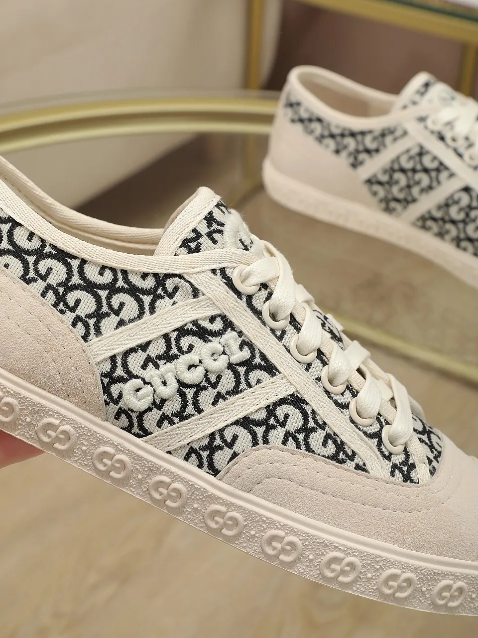 👟👟Ex-factory price 420👟👟 GUCCI~24 The latest double G embroidered low-cut lace-up fashion sneakers, originally developed, the fabric is exclusive double G fabric, the upper is perfectly matched with special craftsmanship, the lining is sheepskin, rubber outsole, size 35 to 40